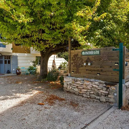 Sous Le Tilleul - 3 Personnes Appartement Valréas